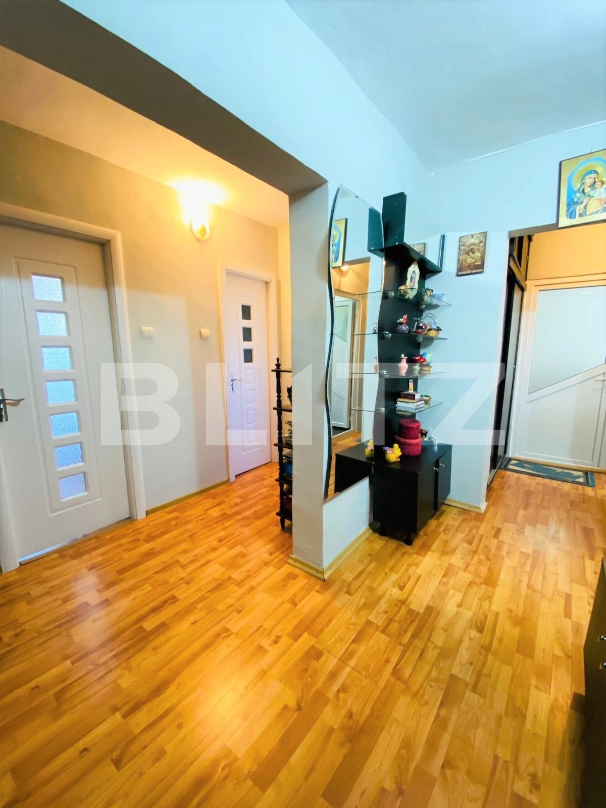 Apartament de vânzare 3 camere Micro 4 - 98650AV | BLITZ Târgoviște | Poza1