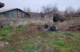 CASĂ ( 300 m de centrul orașul Motru)