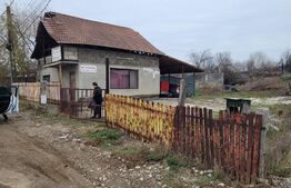 CASĂ ( 300 m de centrul orașul Motru)