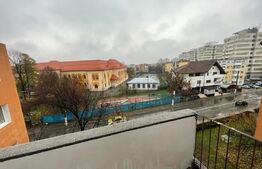 Apartament 3 camere, decomandat, suprafata 50 mp, zona Spiru Haret