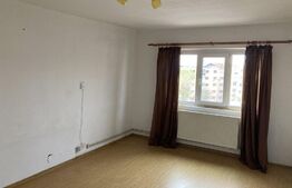 Apartament de 2 camere cu balcon, 49 mp, Str 23 August, zona liceului Ecateriana Teodoroiu