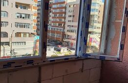 Apartament 2 camere cu geam la baie, suprafata 50 mp, zona Ultracentrala