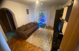 Apartament cu 3 camere, etajul 1, Plopilor