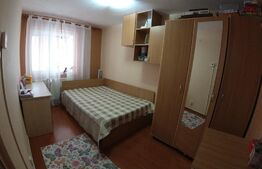 Vand apartament 3 camere in zona Piata mica