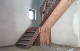 De vanzare proprietate in Bumbesti Pitic