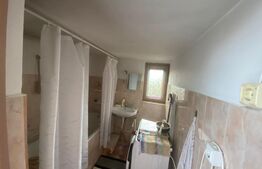 Case si Teren in comuna Scoarta