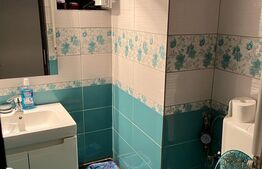 Apartament 4 camere, 2 bai, 90mp, decomandat, terasa, zona Victoriei