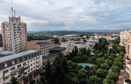 Apartament 4 camere, 2 bai, 90mp, decomandat, terasa, zona Victoriei