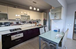 Apartament 4 camere, 92 mp, zona Pietonala
