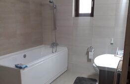 Casa de vanzare P+E+M, 204mp, Targu-Jiu