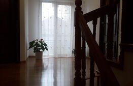 Casa de vanzare P+E+M, 204mp, Targu-Jiu