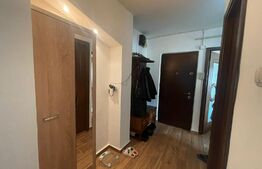 Apartament 3 camere, decomandat, zona 9Mai