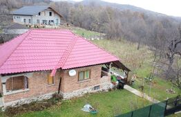 Casa pe parter, teren de 2980 mp, zona Schela