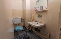 Apartament 3 camere, 2 bai, decomandat, zona Spiru