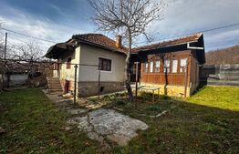 Casa plan parter 85 mp si 370 mp teren , zona Runcu