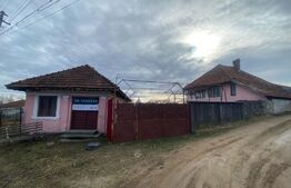 Casa plan parter, Carpinisi, Gorj