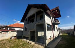 Casa P+1 , 220 mp si 1300 mp teren, zona Runcu 