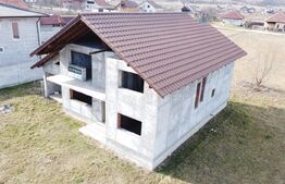 Casa P+1, 180 mp si 2000 mp teren, zona Calnic