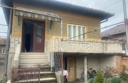 Casă pe plan parter, cu teren aferent de 6500mp, situată în Stanesti