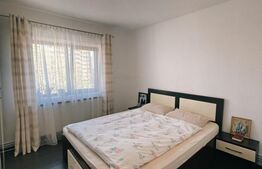 Apartament 3 camere, decomandat, zona 8 Mai
