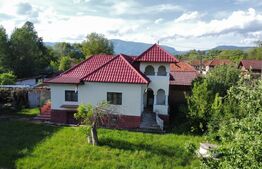  Casa de vacanta zona Arcani si 3000 mp teren