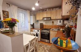 Apartament 3 camere, 80mp, bloc nou, curte proprie, zona Centrala