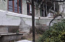 Casa 4 camere, 78mp, Scoarta