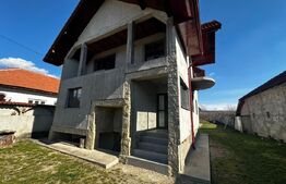 Casa P+1 , 220 mp si 1300 mp teren, zona Runcu 