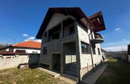 Casa P+1 , 220 mp si 1300 mp teren, zona Runcu 