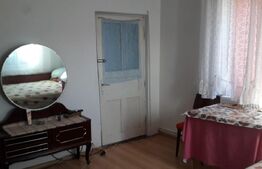 Casa de vanzare, zona Petresti