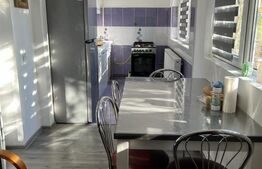 Apartament 3 camere, decomandat, zona 9 Mai