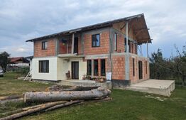 Casa plan parter si mansarda, 160 mp, zona Turcinesti