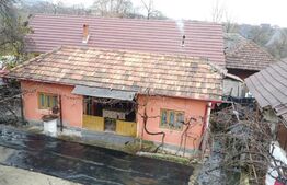 Casa plan parter si teren, 90mp, zona Runcu