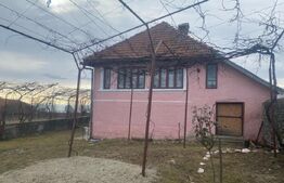 Casa plan parter, Carpinisi, Gorj