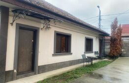 Casa plan parter, situata Central