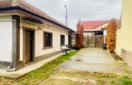 Casa plan parter, situata Central