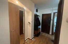 Apartament 3 camere, decomandat, zona 9Mai