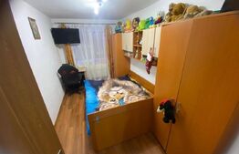 Apartament cu 3 camere, etajul 1, Plopilor