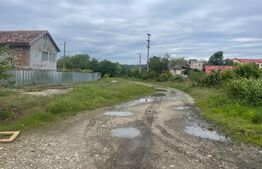 Teren intravilan cu suprafata de 2800mp, intr-o zona desavarsita 