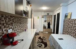 Apartament 3 camere, decomandat, etajul 2,  Zona Mall