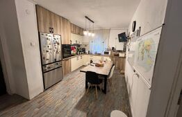 Apartament 3 camere 2 bai, Decomandat, Zona Haidau