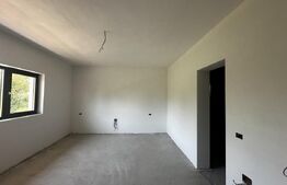 Casa plan parter, zona Narciselor 2