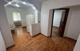 Apartament 2 camere, decomandat, zona Mall