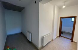 Casa de vanzare situata intr-o zona linistita, semicentral 