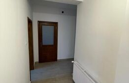 Casa de vanzare situata intr-o zona linistita, semicentral 