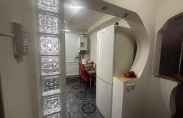 Apartament 3 camere, 70 mp , zona 8 Mai