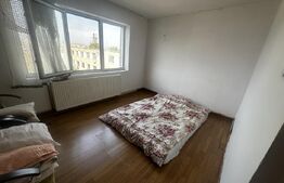 Apartament 2 camere, 52 mp, zona Comuna din Paris