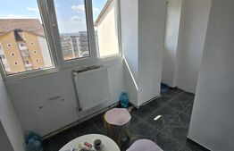 Apartament 3 camere, semidecomandat, zona Republicii