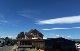 Spatiu comercial , 800 mp ulili si parcare proprie, zona centura Jiului