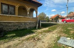 Casa la iesire din oras, zona Dragoieni